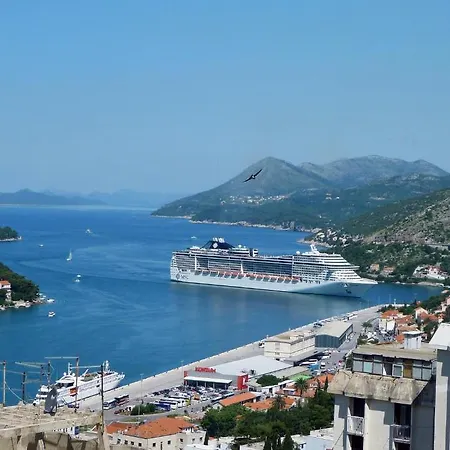 فندق أدريا 4*