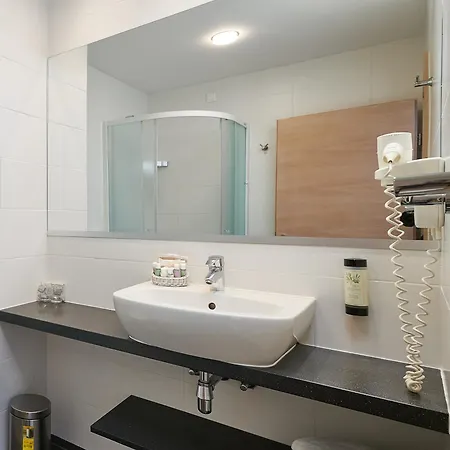 Adria Hotel 4*