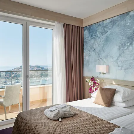 Adria Hotel 4*