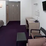 Ξενοδοχείο Adria 4*